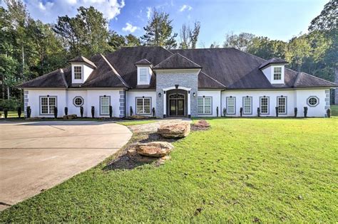 970,900 7 BE 5 BA 4,214 ft 30 days ago NewHomeSource Report View property. . 7 bedroom house for rent in georgia